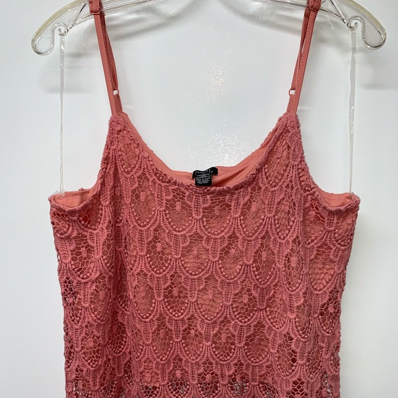 Mauve lace tank - Picture 3 of 3
